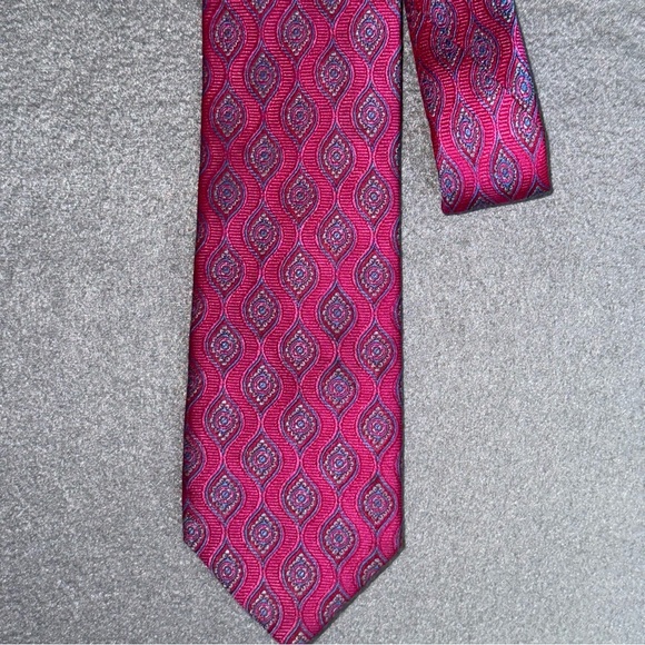 Egara 100% Silk Vibrant Pink Patterned Men's Tie - Picture 1 of 6